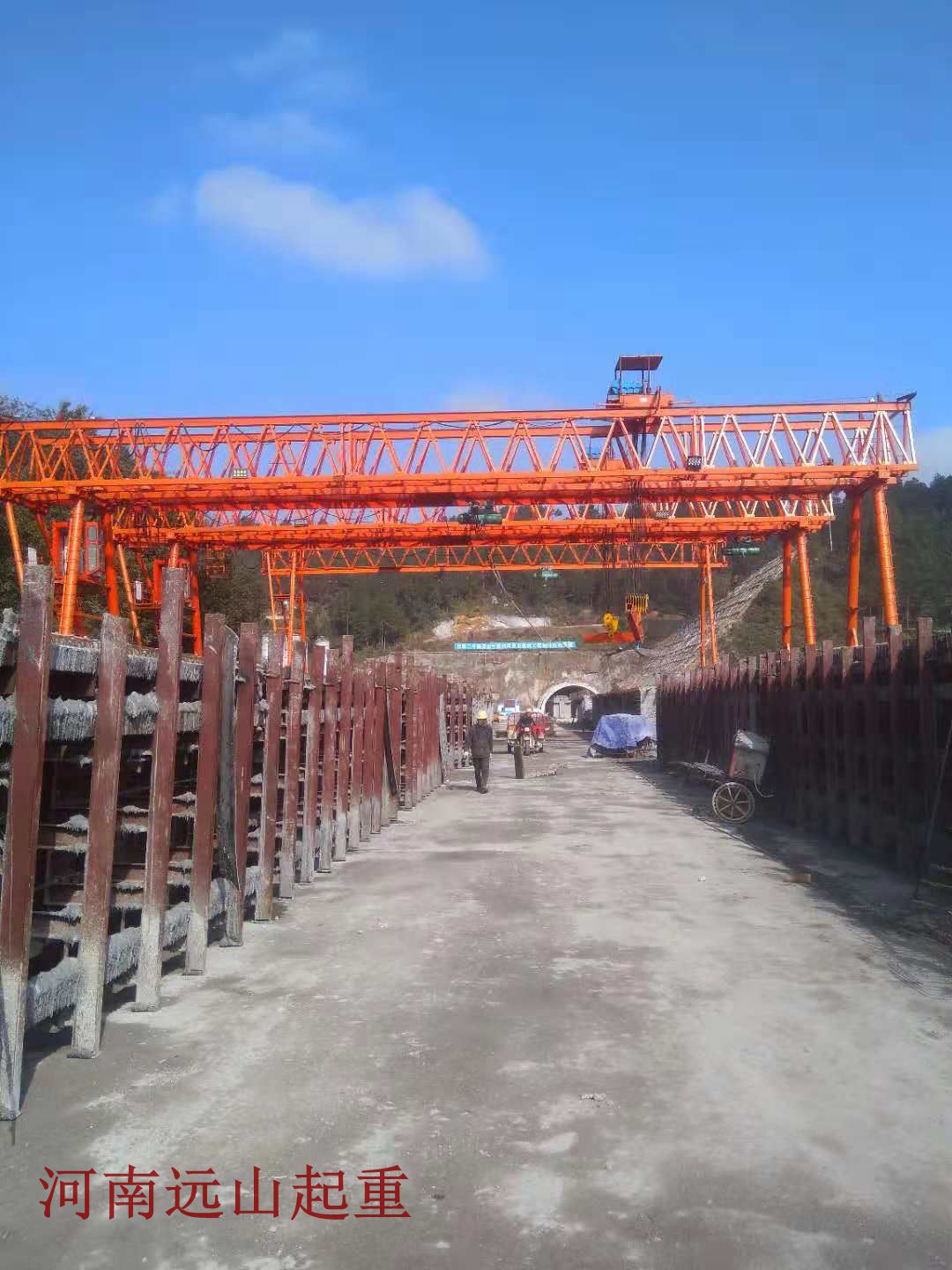 路橋門式起重機設備的這些特殊優(yōu)勢都知道嗎?