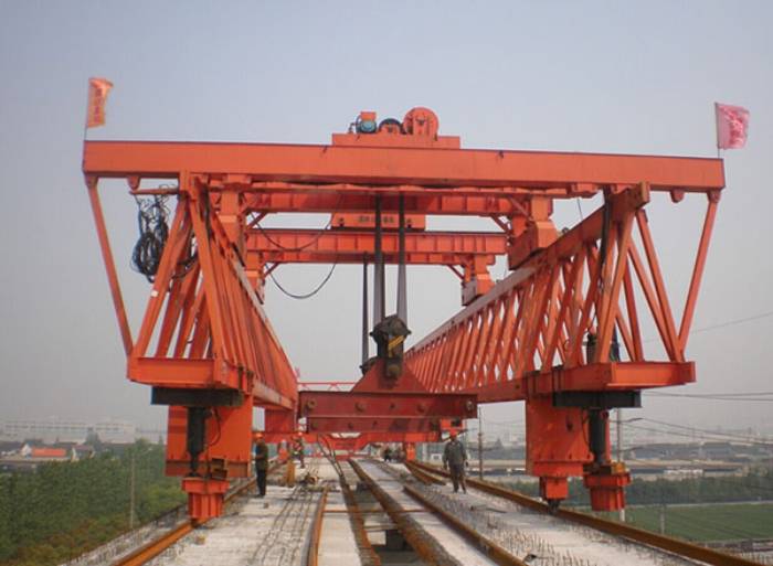 JQJ40M-160T架橋機(jī)在使用過程中的安全技術(shù)注意事項(xiàng)有哪些?那JQJ40M-160T架橋機(jī)的作業(yè)要求的？